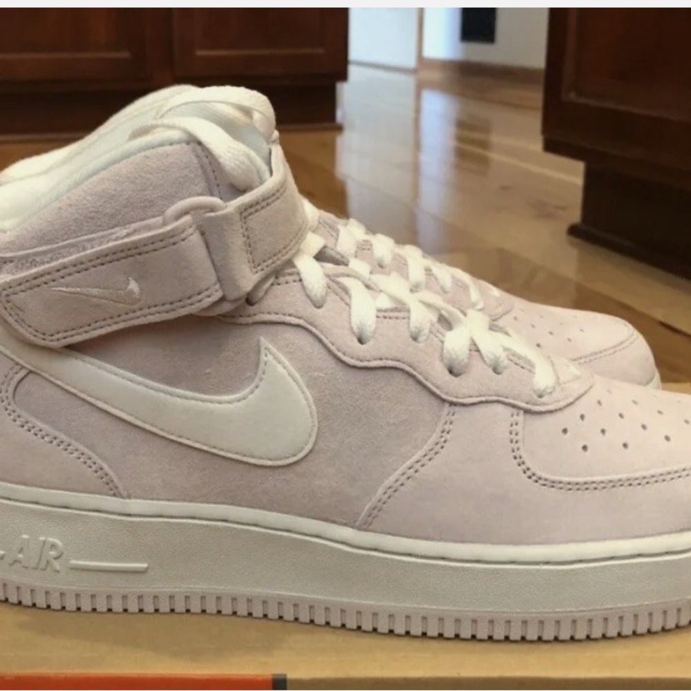 Nike Air Force 1 Mid Soft Pink Sneakers